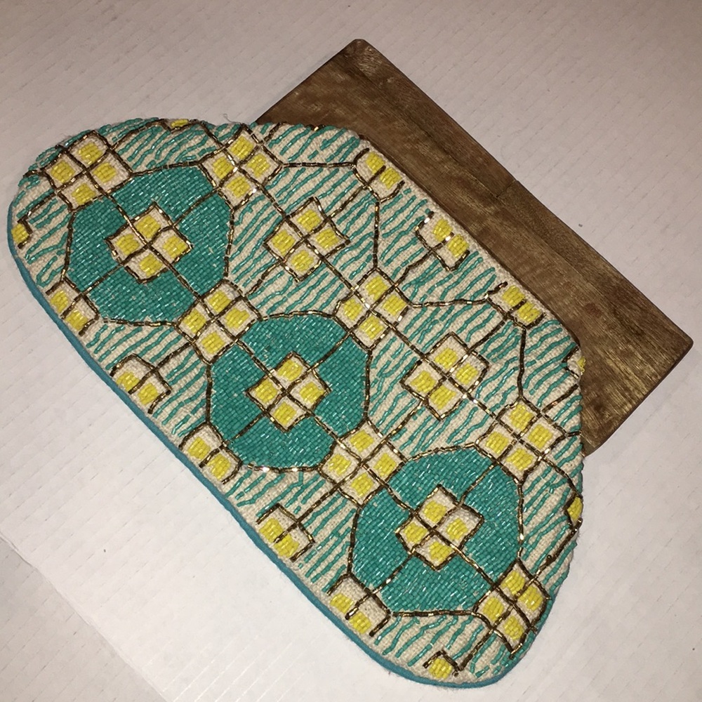 Fbulous MJ New York Oasis Clutch | Wood Clasp Boho Beaded Purse